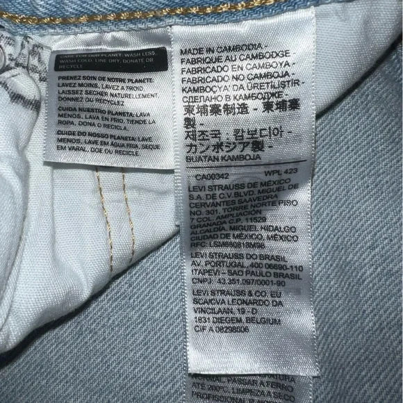 NWOT Levi’s 501 Mid Thigh Shorts - Picture 13 of 14